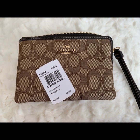 SOLD COACH CORNER ZIP WRISTLET SIGNATURE CANVAS - Picture 3 of 5